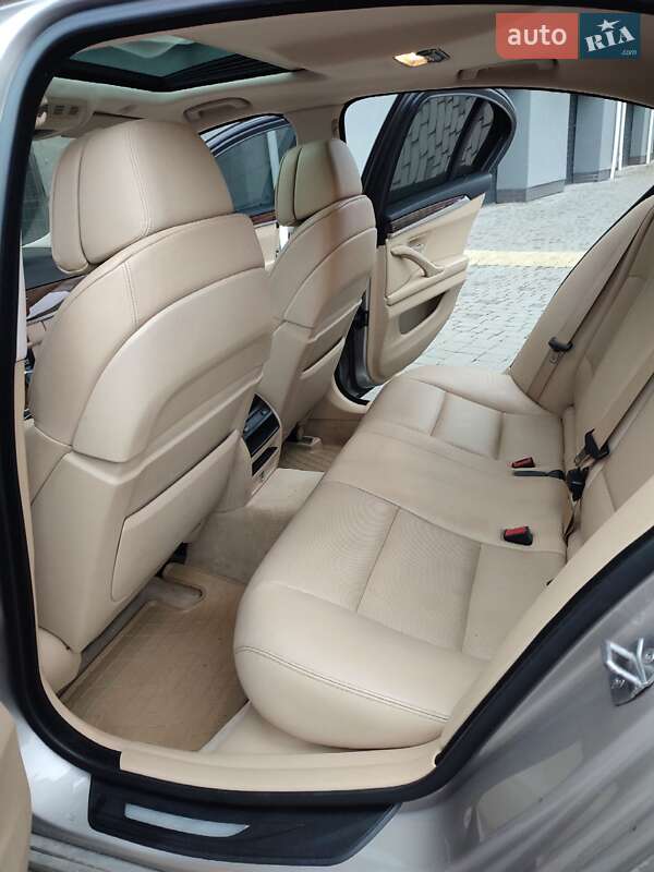 Седан BMW 5 Series 2012 в Івано-Франківську