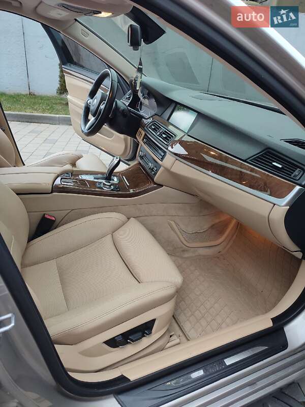 Седан BMW 5 Series 2012 в Івано-Франківську