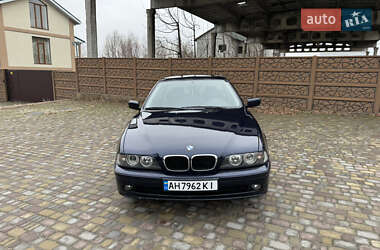 Седан BMW 5 Series 2000 в Запорожье