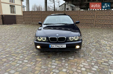 Седан BMW 5 Series 2000 в Запорожье