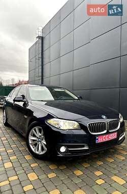 Седан BMW 5 Series 2016 в Львові