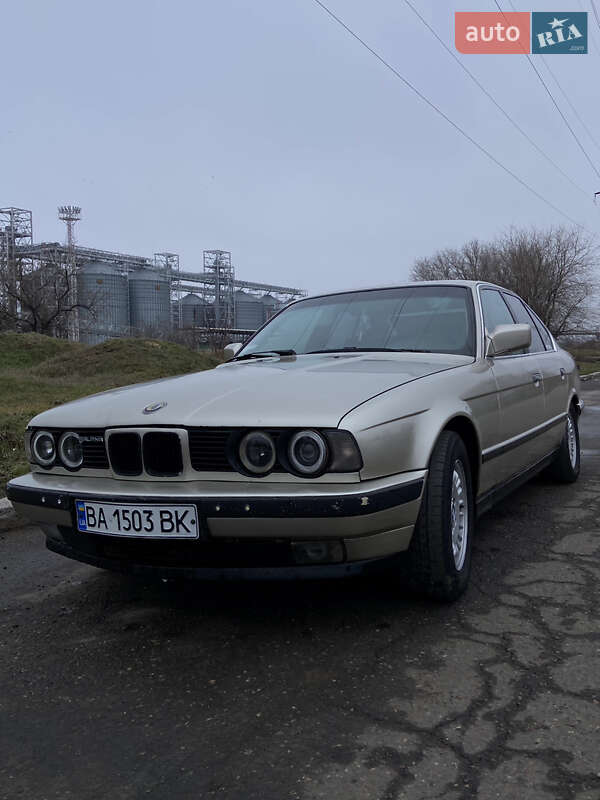 Седан BMW 5 Series 1990 в Миколаєві