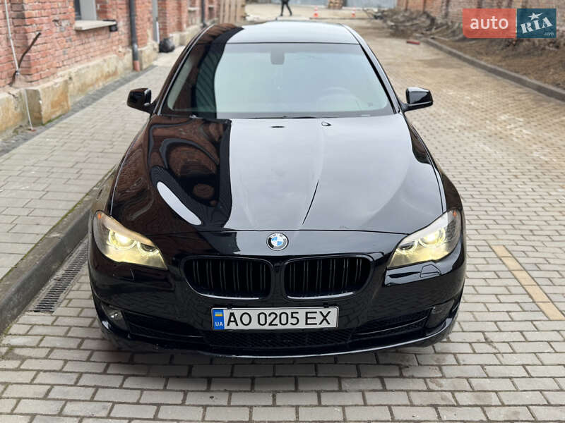 Седан BMW 5 Series 2011 в Львові