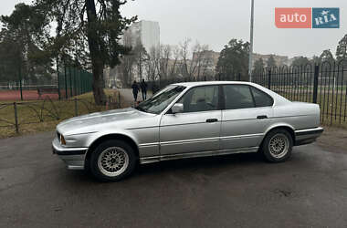 Седан BMW 5 Series 1990 в Києві