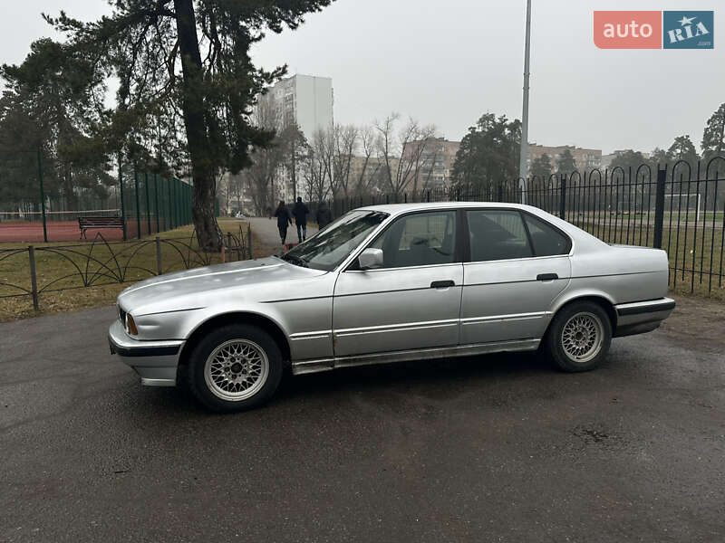 Седан BMW 5 Series 1990 в 