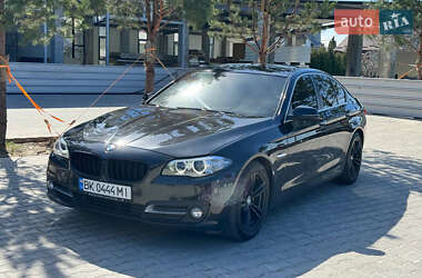 Седан BMW 5 Series 2014 в Ровно