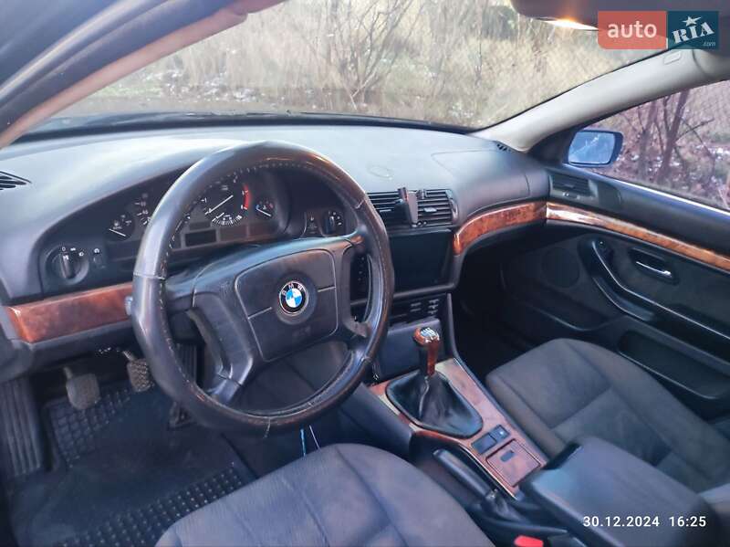 Седан BMW 5 Series 1999 в Львові