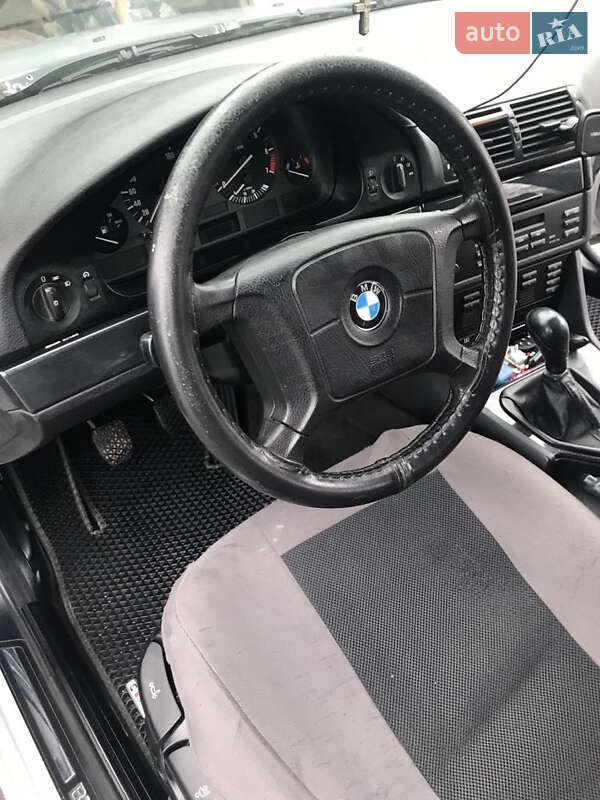 Седан BMW 5 Series 1996 в Волочиске
