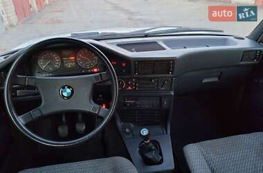 Седан BMW 5 Series 1984 в Кременчуці