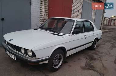 Седан BMW 5 Series 1984 в Кременчуці