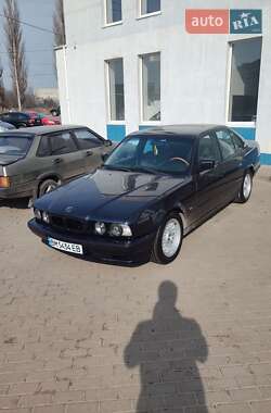 Седан BMW 5 Series 1988 в Сумах