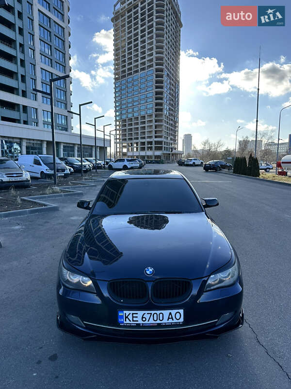 Седан BMW 5 Series 2007 в Дніпрі