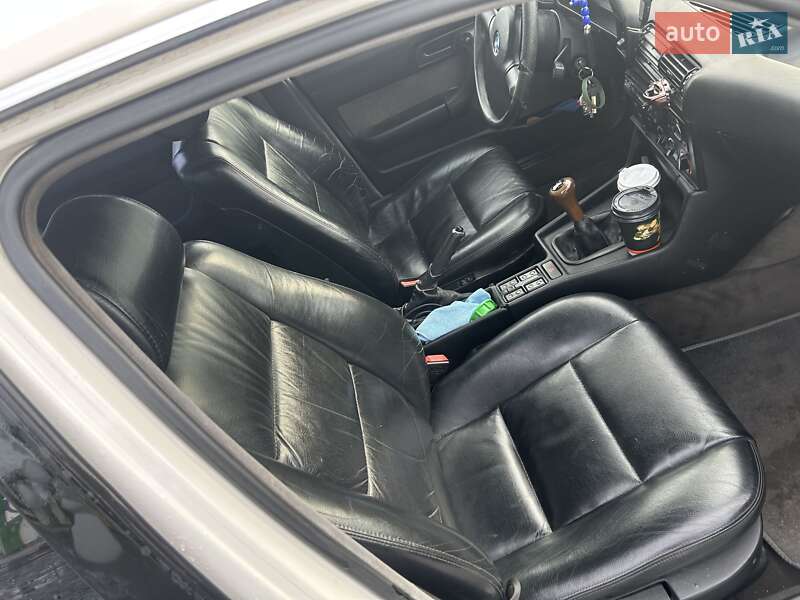 Седан BMW 5 Series 1991 в Львові