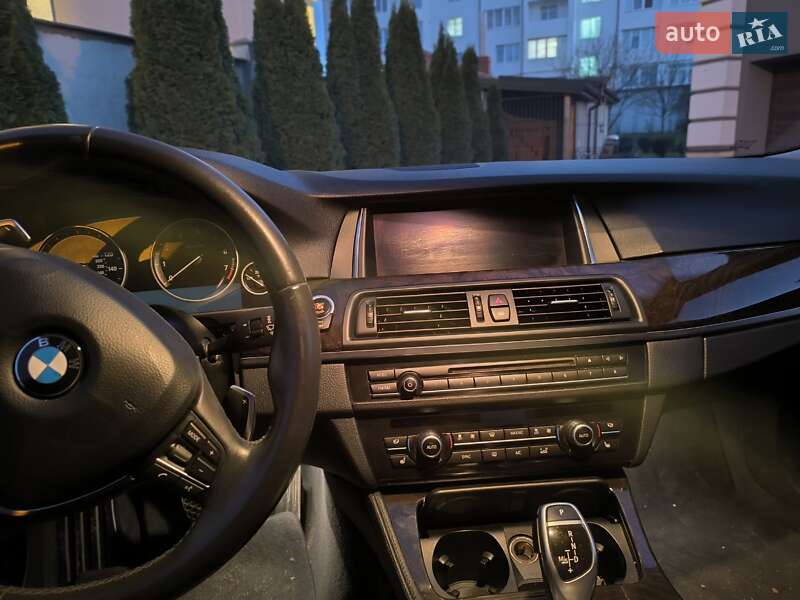 Седан BMW 5 Series 2016 в Дрогобичі