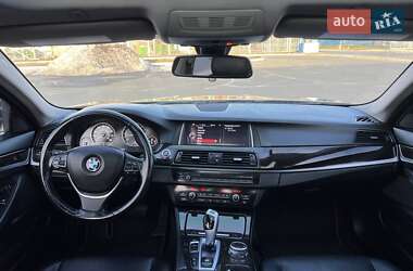 Седан BMW 5 Series 2015 в Ужгороде