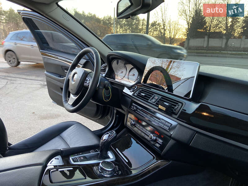 Седан BMW 5 Series 2015 в Кропивницькому
