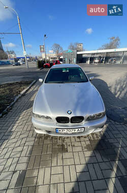 Седан BMW 5 Series 2000 в Запорожье