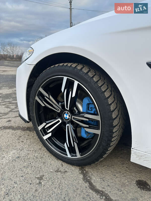 Седан BMW 5 Series 2012 в Черновцах