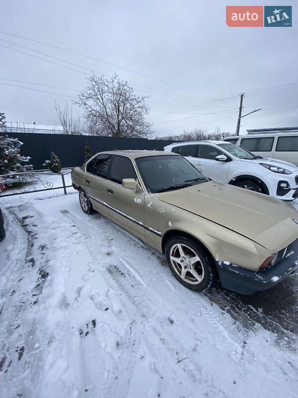 Седан BMW 5 Series 1990 в Ружине фото 3 Седан BMW 5 Series 1990 в Ружине