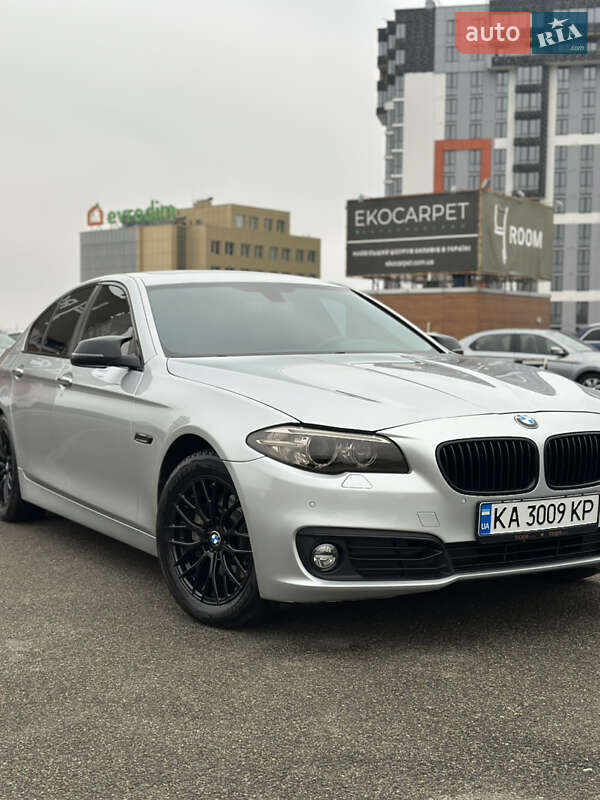 Седан BMW 5 Series 2015 в Києві