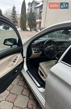 Седан BMW 5 Series 2012 в Жовкві