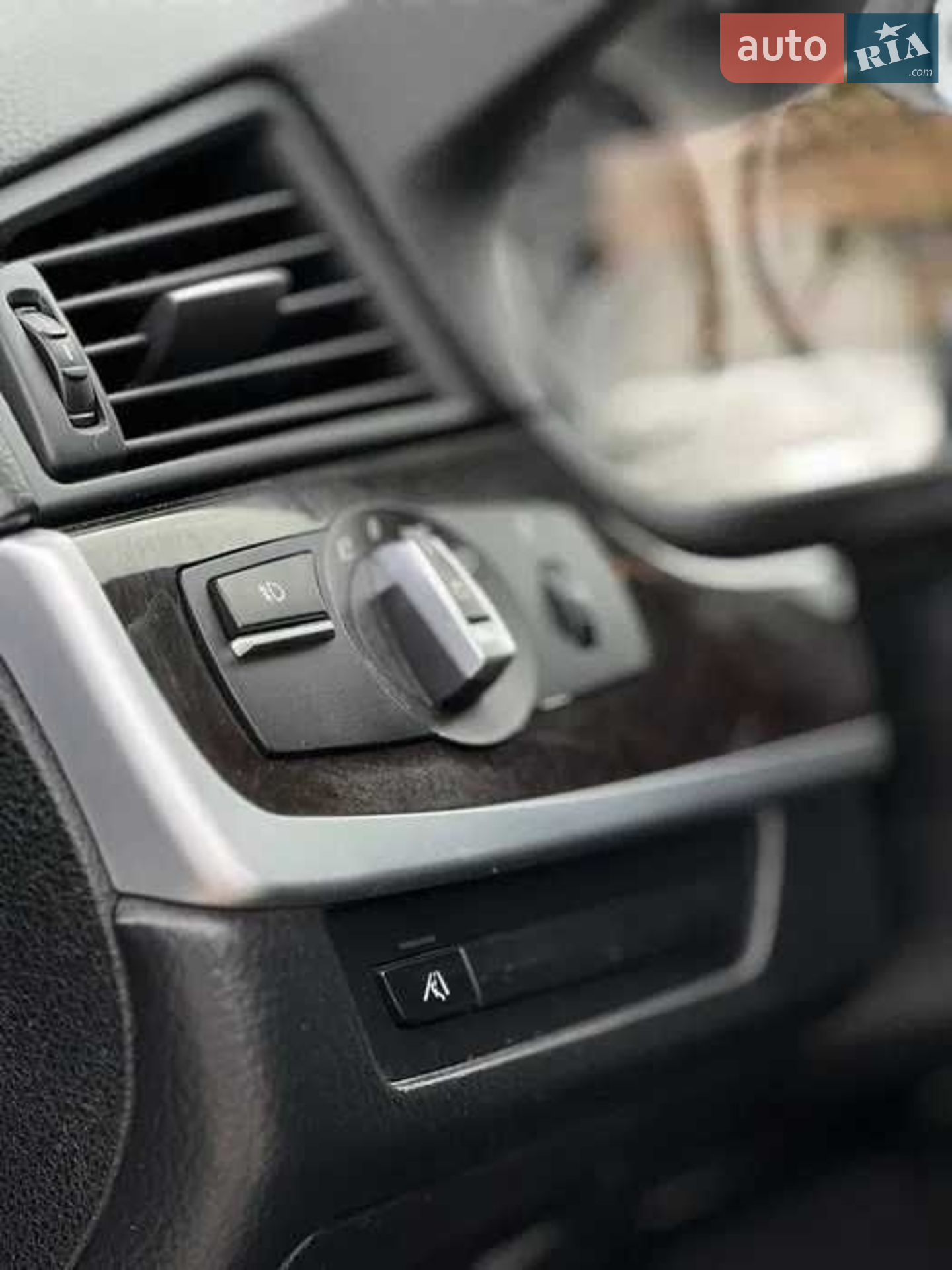 2012 BMW 5er - мініатюра 21