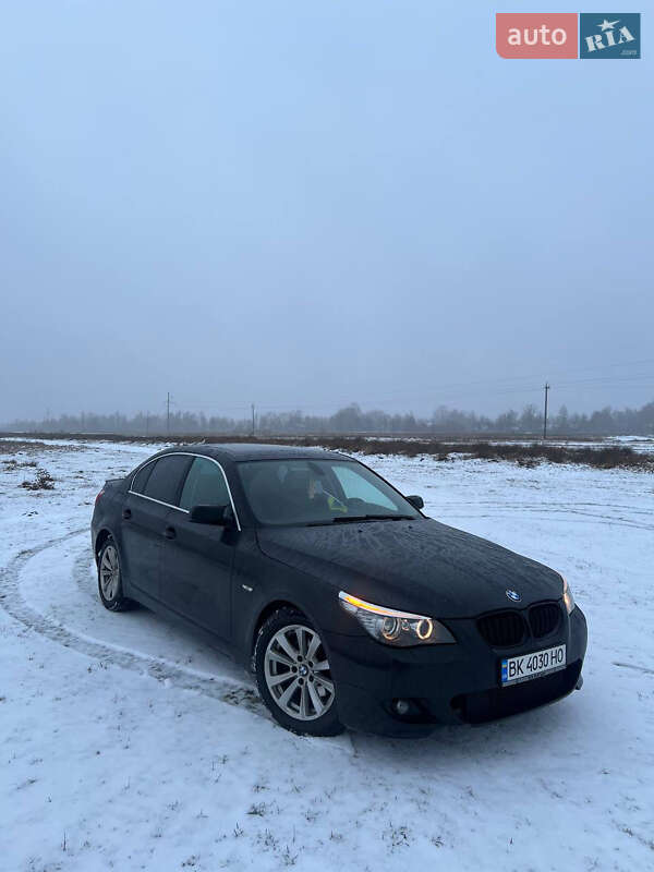 Седан BMW 5 Series 2007 в Зарічному