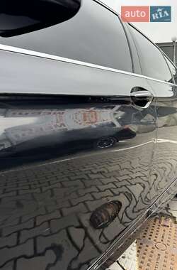 Седан BMW 5 Series 2010 в 