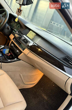 Седан BMW 5 Series 2012 в 