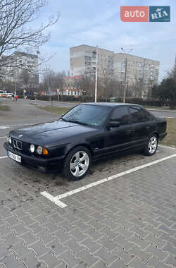 Седан BMW 5 Series 1993 в Южному