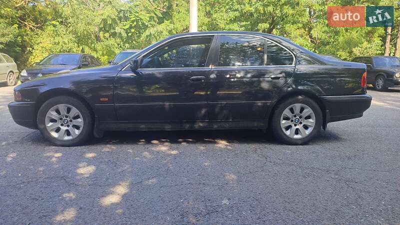 Седан BMW 5 Series 2000 в Одесі