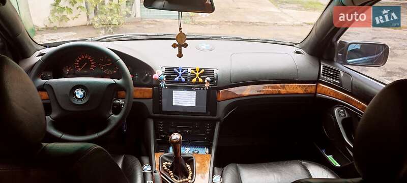 Седан BMW 5 Series 2000 в Одесі