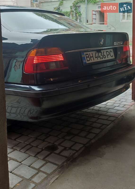 Седан BMW 5 Series 2000 в Одесі