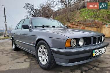 Седан BMW 5 Series 1990 в Одесі