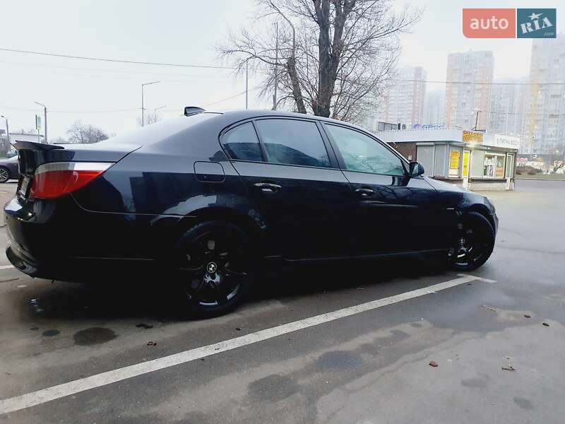 Седан BMW 5 Series 2004 в 