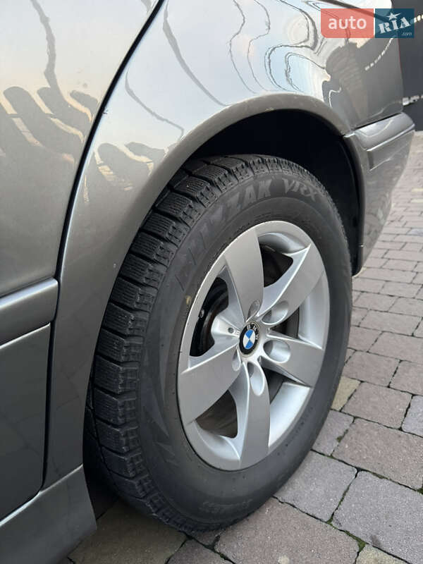 Седан BMW 5 Series 2002 в Иршаве