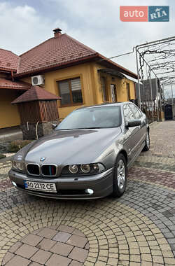 Седан BMW 5 Series 2002 в Иршаве