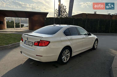 Седан BMW 5 Series 2012 в 