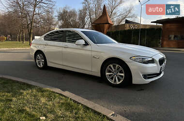 Седан BMW 5 Series 2012 в 
