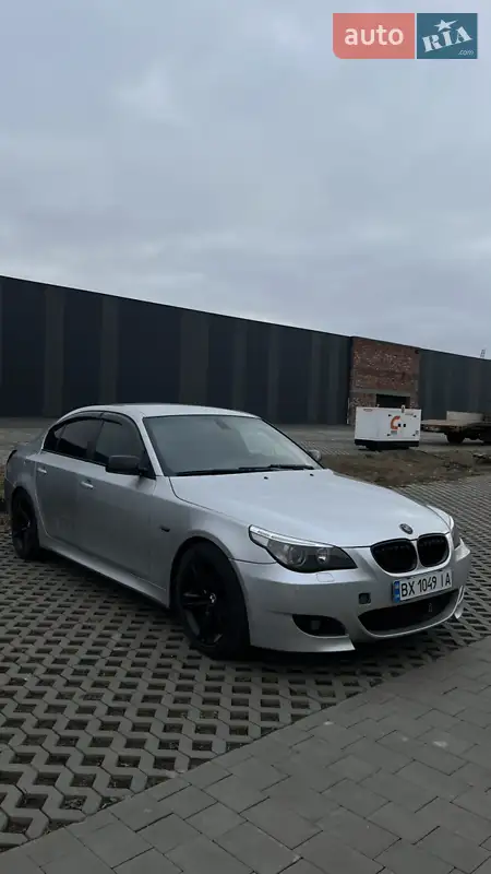Седан BMW 5 Series 2005 в 