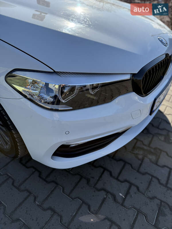 Седан BMW 5 Series 2018 в Львові