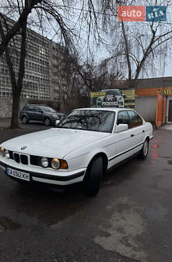 Седан BMW 5 Series 1990 в Черкасах