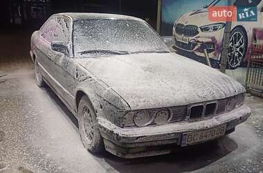 Седан BMW 5 Series 1992 в Львові