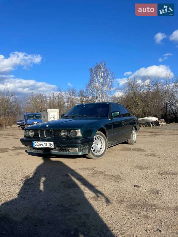 Седан BMW 5 Series 1992 в Львові