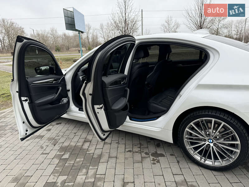 Седан BMW 5 Series 2019 в Киеве фото 21 Седан BMW 5 Series 2019 в Киеве