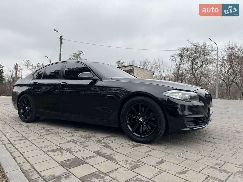 Седан BMW 5 Series 2014 в 