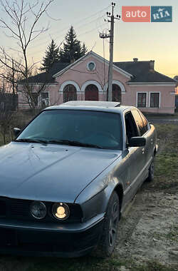 Седан BMW 5 Series 1992 в Ковелі