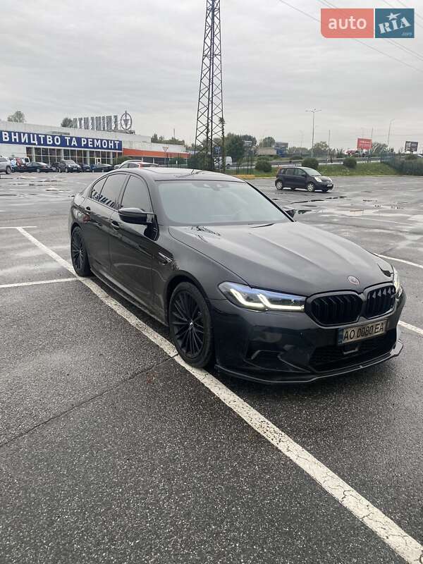 Седан BMW 5 Series 2020 в Ужгороді