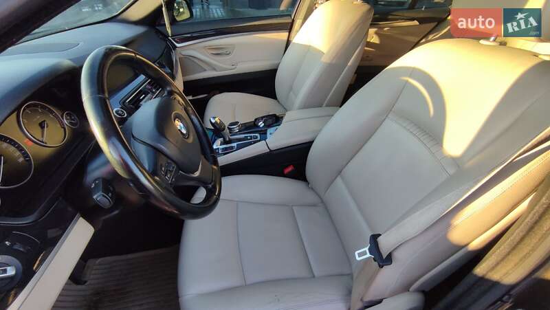 Седан BMW 5 Series 2014 в Дрогобичі