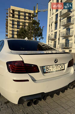 Седан BMW 5 Series 2014 в Пустомитах